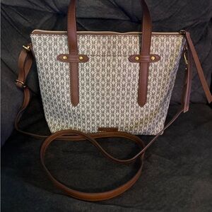 Fossil signature crossbody tote